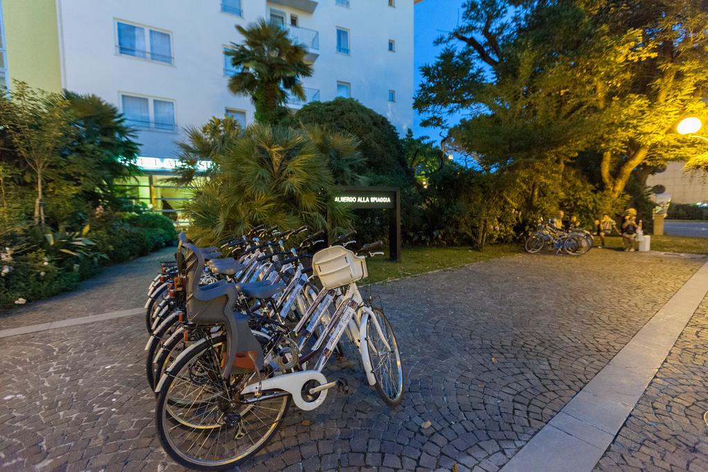 Albergo Alla Spiaggia กราโด ภายนอก รูปภาพ
